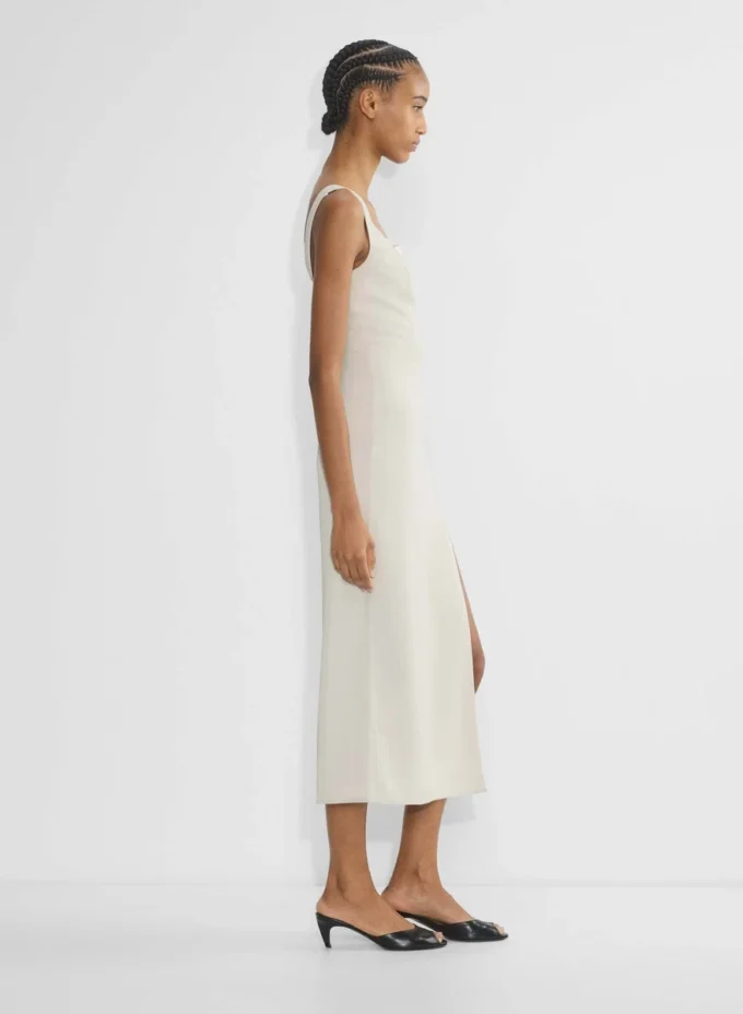 90er-Jahre-Midi-Kleid aus Satin mit Schlitz 90er-Jahre-Midi-Kleid aus Satin mit Schlitz
