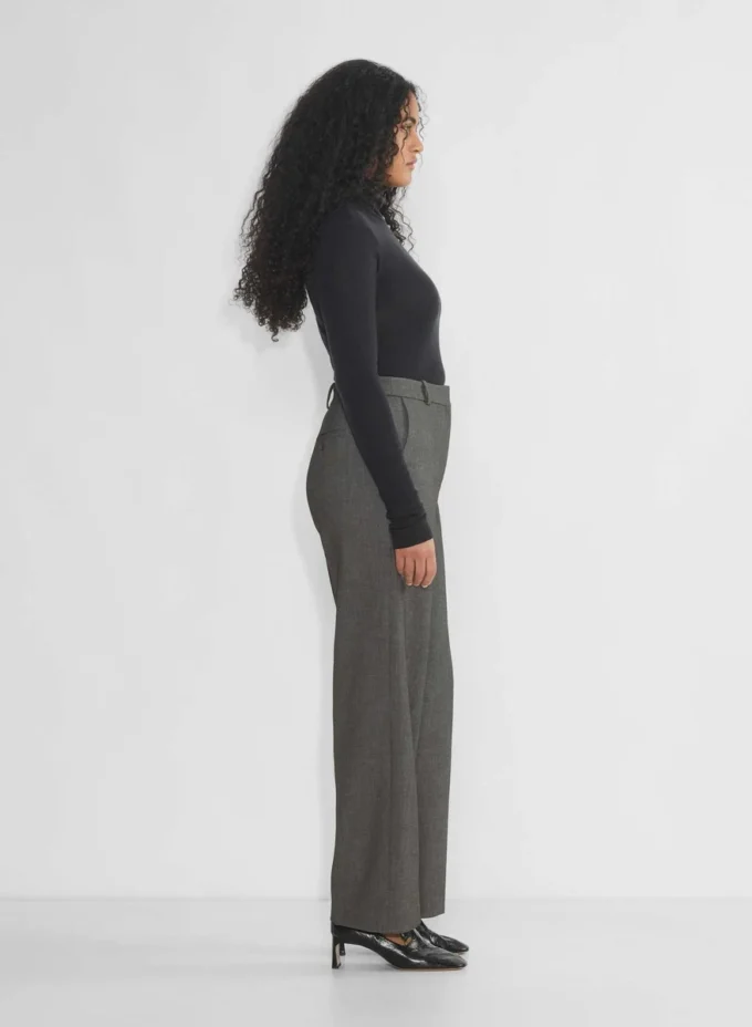 Agency Curve-Fit-Hose – (Re)ssential