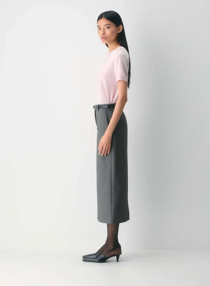 Bare Cashmere Kurzarm-Pullover mit Rundhalsausschnitt Bare Cashmere Kurzarm-Pullover mit Rundhalsausschnitt