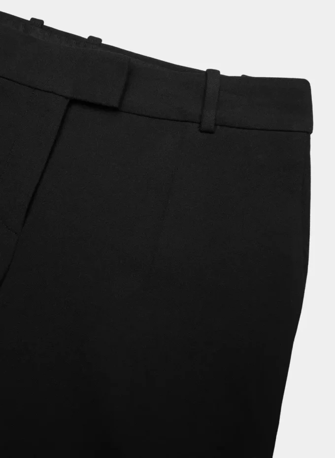 Broker-Hose – (Re)ssential
