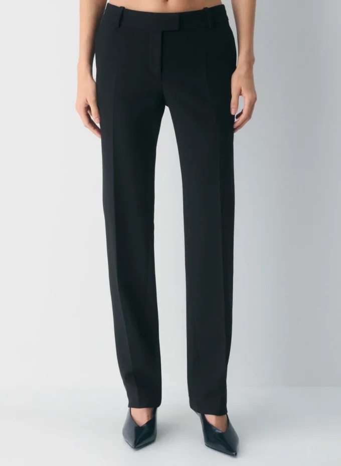 Broker-Hose – (Re)ssential