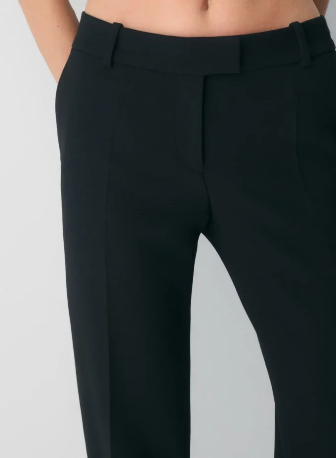 Broker-Hose – (Re)ssential