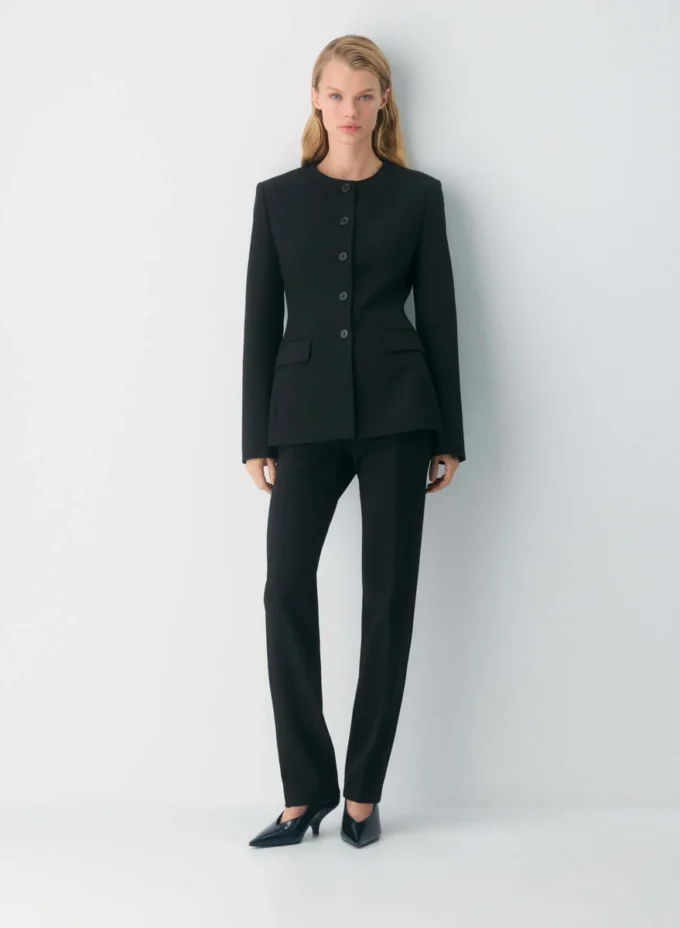 Broker-Hose – (Re)ssential