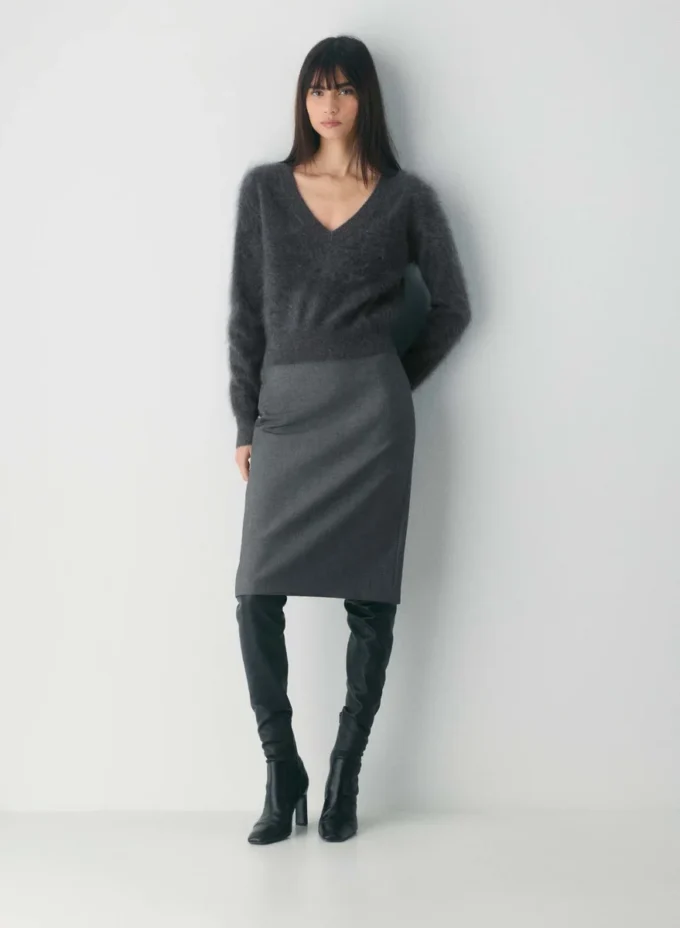 Brushed Cashmere Shrunken V-neck Sweater
