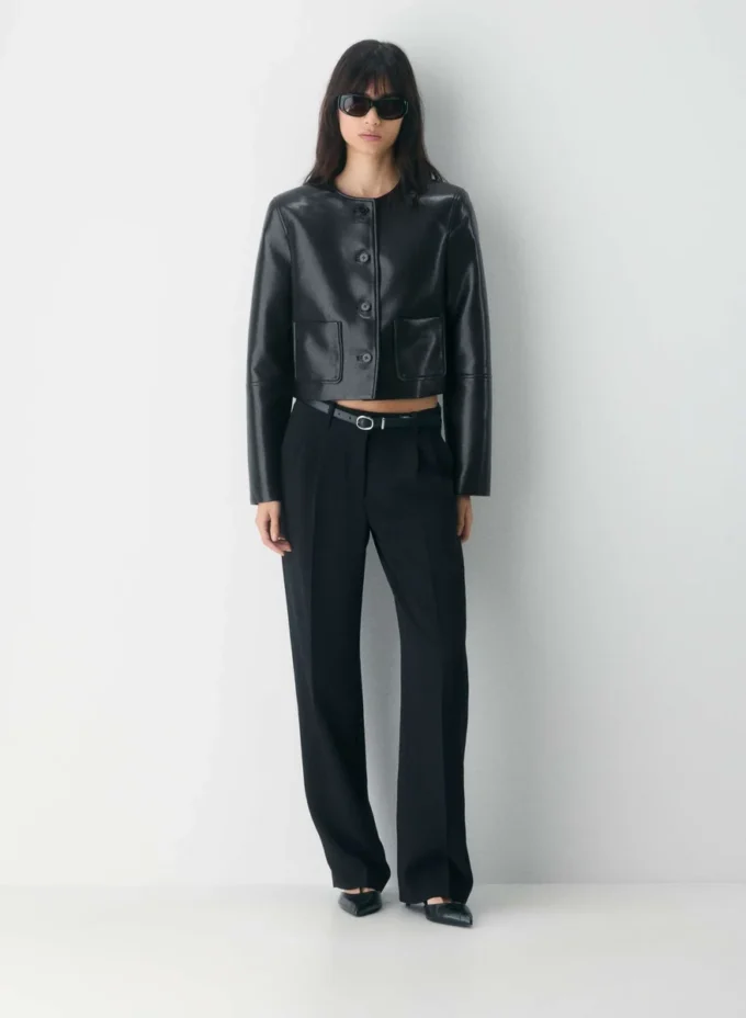 Claudette Jacke – UnReal Leather