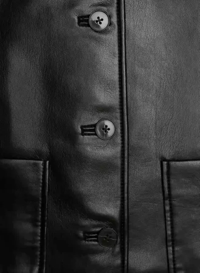 Claudette Jacke – UnReal Leather