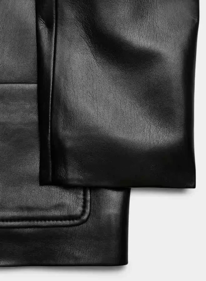 Claudette Jacke – UnReal Leather