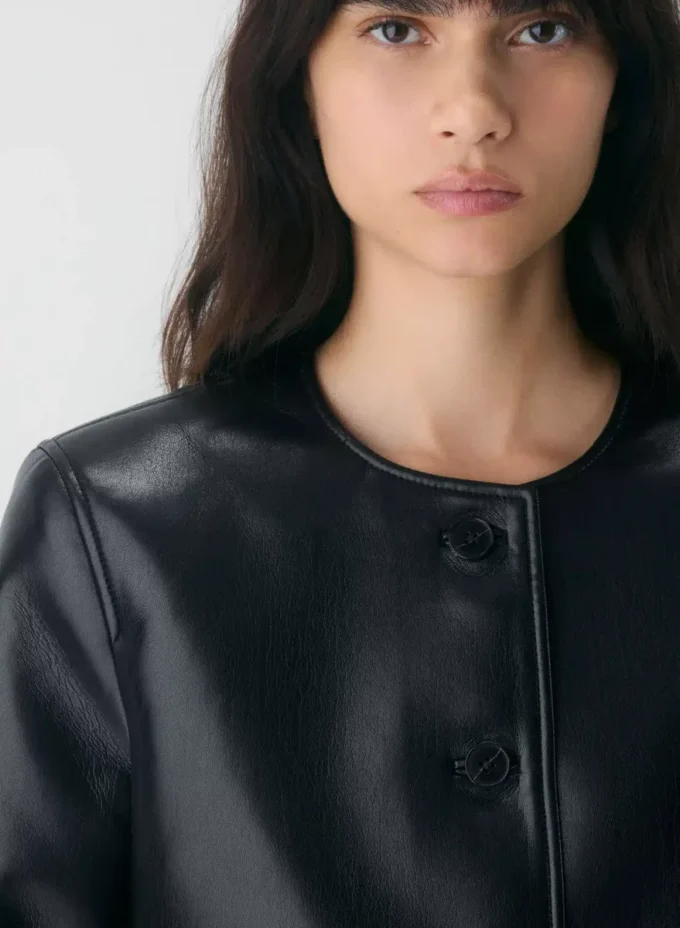 Claudette Jacke – UnReal Leather