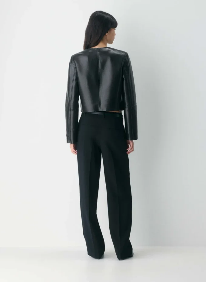 Claudette Jacke – UnReal Leather