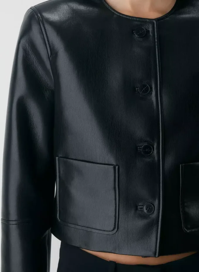 Claudette Jacke – UnReal Leather