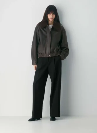Collins Hose – (Re)ssential