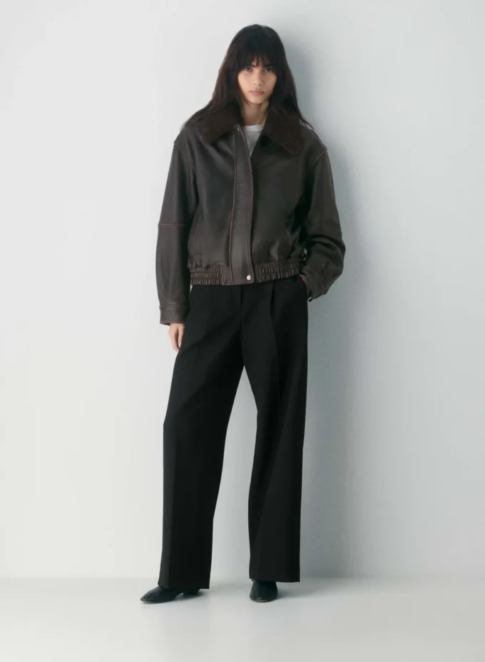 Collins Hose – (Re)ssential