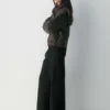 Collins Hose – (Re)ssential