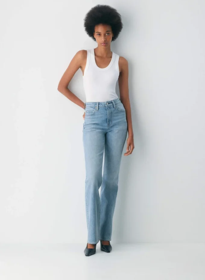 Denim Forum Die „90er Jahre Nina Hi-rise Slim Bootcut Jeans Denim Forum Die „90er Jahre Nina Hi-rise Slim Bootcut Jeans
