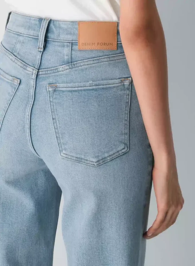 Denim Forum Die 90er Jahre Snatched Hi-Rise Wide Jean Denim Forum Die 90er Jahre Snatched Hi-Rise Wide Jean