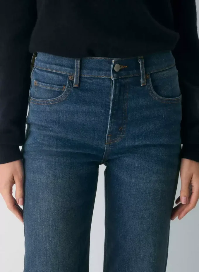 Denim Forum Die 90er Snatched Mid-Rise Straight Jean Denim Forum Die 90er Snatched Mid-Rise Straight Jean