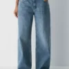 Denim Forum Die Baggy-Boyfriend-Jeans im Lo-Rise-Stil der 90er Jahre Denim Forum Die Baggy-Boyfriend-Jeans im Lo-Rise-Stil der 90er Jahre