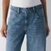 Denim Forum Die Baggy-Boyfriend-Jeans im Lo-Rise-Stil der 90er Jahre Denim Forum Die Baggy-Boyfriend-Jeans im Lo-Rise-Stil der 90er Jahre