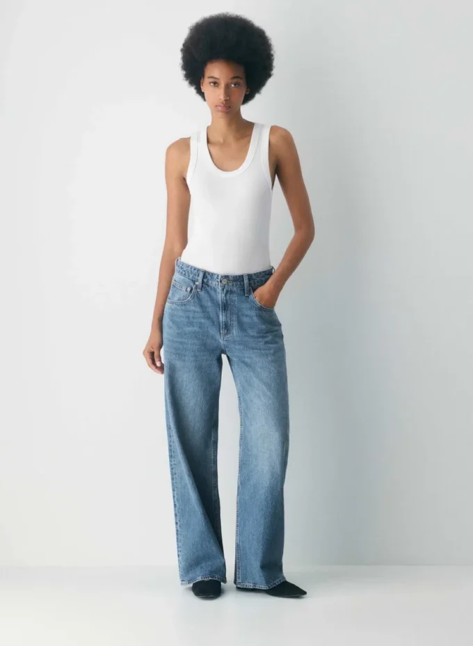 Denim Forum Die Baggy-Boyfriend-Jeans im Lo-Rise-Stil der 90er Jahre Denim Forum Die Baggy-Boyfriend-Jeans im Lo-Rise-Stil der 90er Jahre