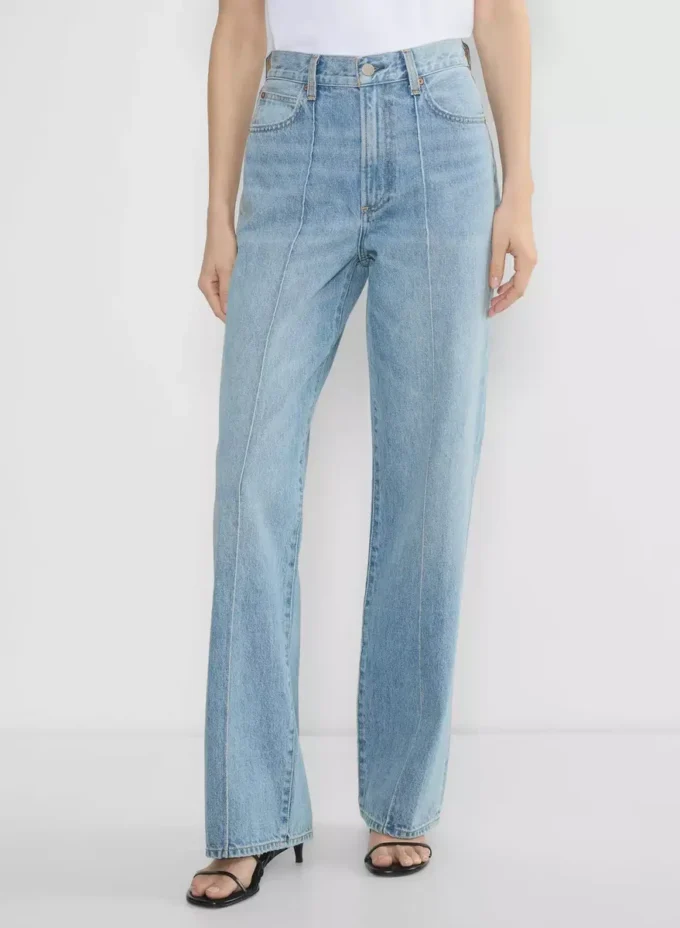 Denim Forum Die maßgeschneiderte High-Rise-Jeans im Wide-Leg-Schnitt aus den 90ern Denim Forum Die maßgeschneiderte High-Rise-Jeans im Wide-Leg-Schnitt aus den 90ern