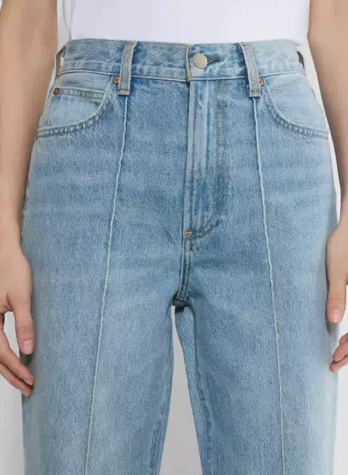 Denim Forum Die maßgeschneiderte High-Rise-Jeans im Wide-Leg-Schnitt aus den 90ern Denim Forum Die maßgeschneiderte High-Rise-Jeans im Wide-Leg-Schnitt aus den 90ern