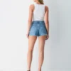 Denim Forum Jodie Curve-Fit Hi-Rise Mini-Jeansshorts Denim Forum Jodie Curve-Fit Hi-Rise Mini-Jeansshorts