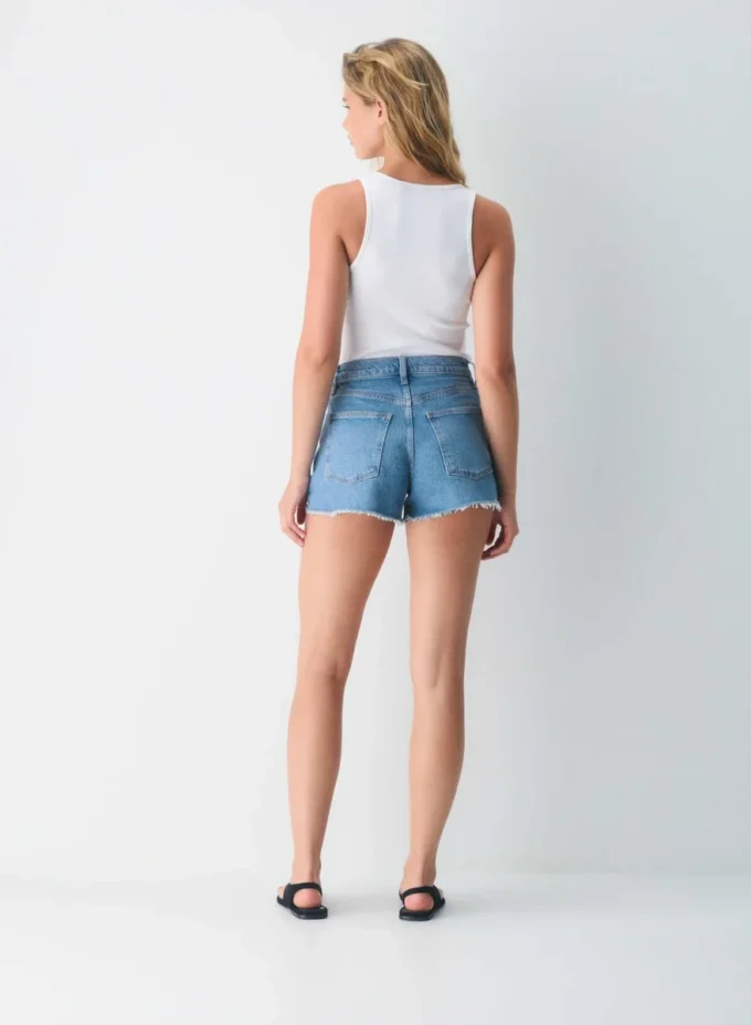 Denim Forum Jodie Curve-Fit Hi-Rise Mini-Jeansshorts Denim Forum Jodie Curve-Fit Hi-Rise Mini-Jeansshorts