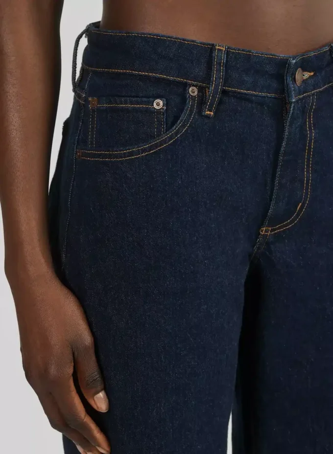 Denim Forum Salma Curve-Fit Super Lo-Rise Baggy Jeans Denim Forum Salma Curve-Fit Super Lo-Rise Baggy Jeans