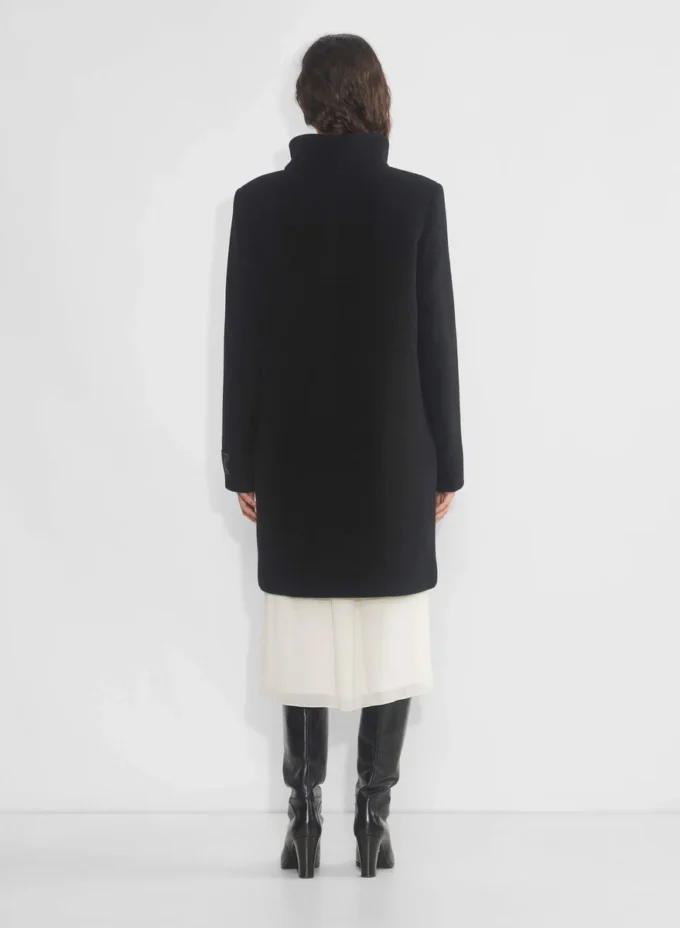 Der Cocoon-Mantel – weiche Wolle und Kaschmir Der Cocoon-Mantel – weiche Wolle und Kaschmir