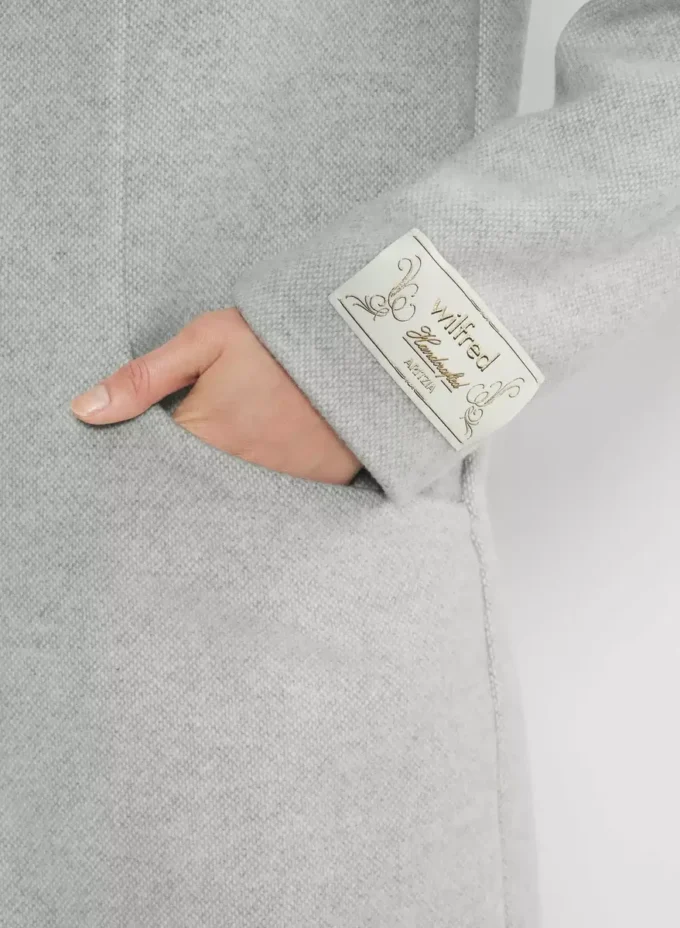 Der Cocoon-Mantel – weiche Wolle und Kaschmir Der Cocoon-Mantel – weiche Wolle und Kaschmir