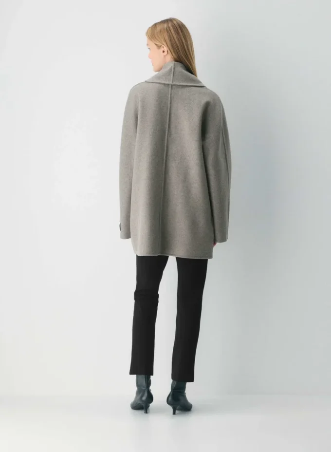 Der Mezzanine Double-Faced Coat – Luxe (Re)Wool Der Mezzanine Double-Faced Coat – Luxe (Re)Wool