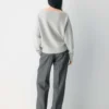 Essential Cashmere Pullover mit lockerem U-Boot-Ausschnitt Essential Cashmere Pullover mit lockerem U-Boot-Ausschnitt