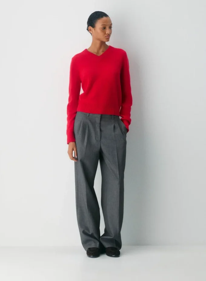 Essential Cashmere Pullover mit V-Ausschnitt Essential Cashmere Pullover mit V-Ausschnitt
