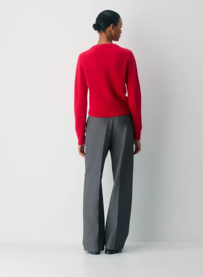 Essential Cashmere Pullover mit V-Ausschnitt Essential Cashmere Pullover mit V-Ausschnitt