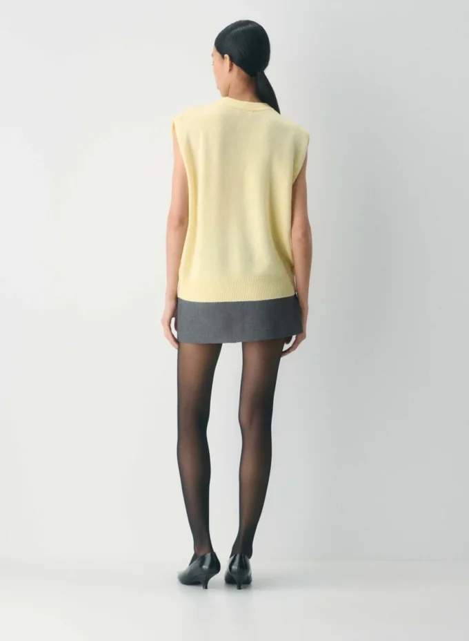 Essential Cashmere Relaxed Crew Vest Essential Cashmere Relaxed Crew Vest