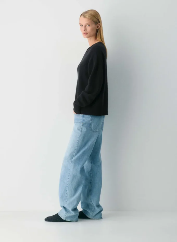 Essential Cashmere Sweater mit lockerem V-Ausschnitt