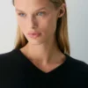 Essential Cashmere Sweater mit lockerem V-Ausschnitt