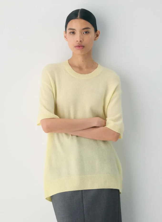 Feather Cashmere Entspannter Pullover mit kurzen Ärmeln