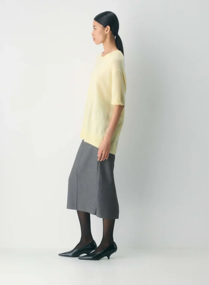 Feather Cashmere Entspannter Pullover mit kurzen Ärmeln