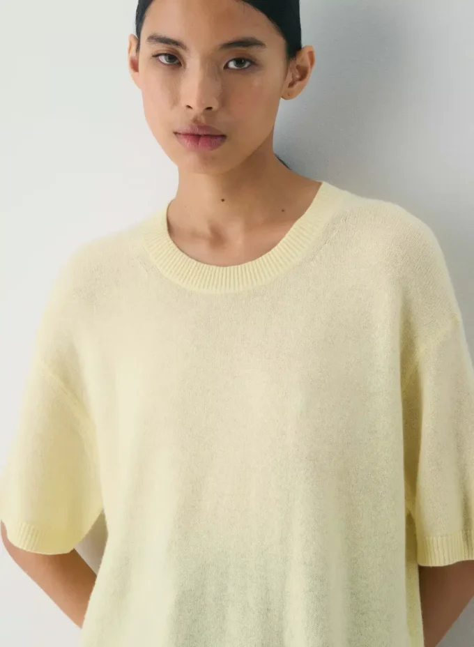 Feather Cashmere Entspannter Pullover mit kurzen Ärmeln