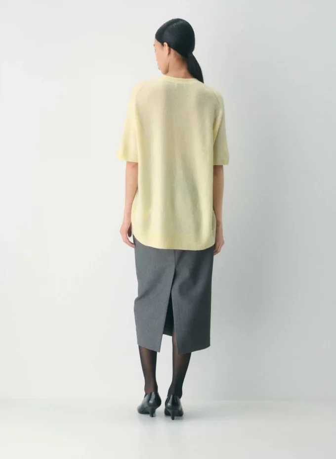 Feather Cashmere Entspannter Pullover mit kurzen Ärmeln