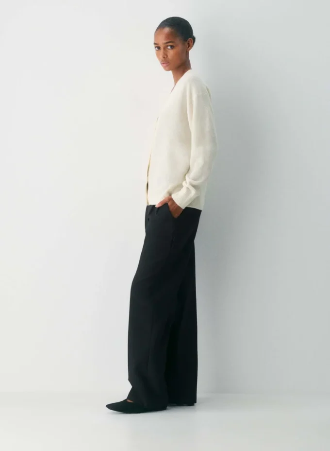 Feather Cashmere Locker geschnittene Strickjacke mit V-Ausschnitt