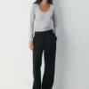 Feine Merinowolle Pullover mit Rundhalsausschnitt Feine Merinowolle Pullover mit Rundhalsausschnitt