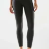 GloTone™ Cheeky Infinite Hi-Rise 26″ Leggings