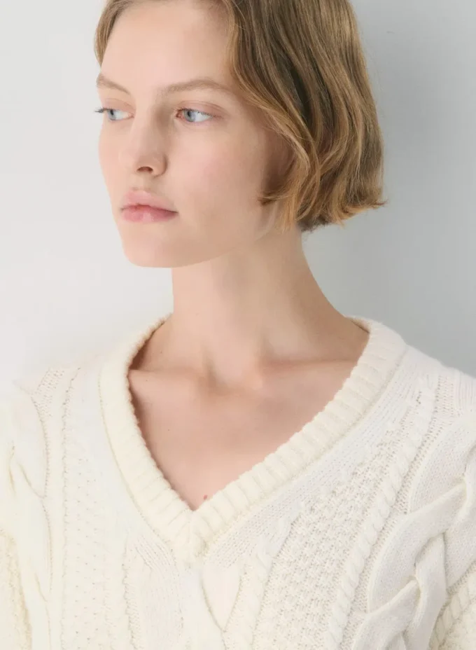 Heritage Knit Merinowolle-Pullover mit V-Ausschnitt Heritage Knit Merinowolle-Pullover mit V-Ausschnitt