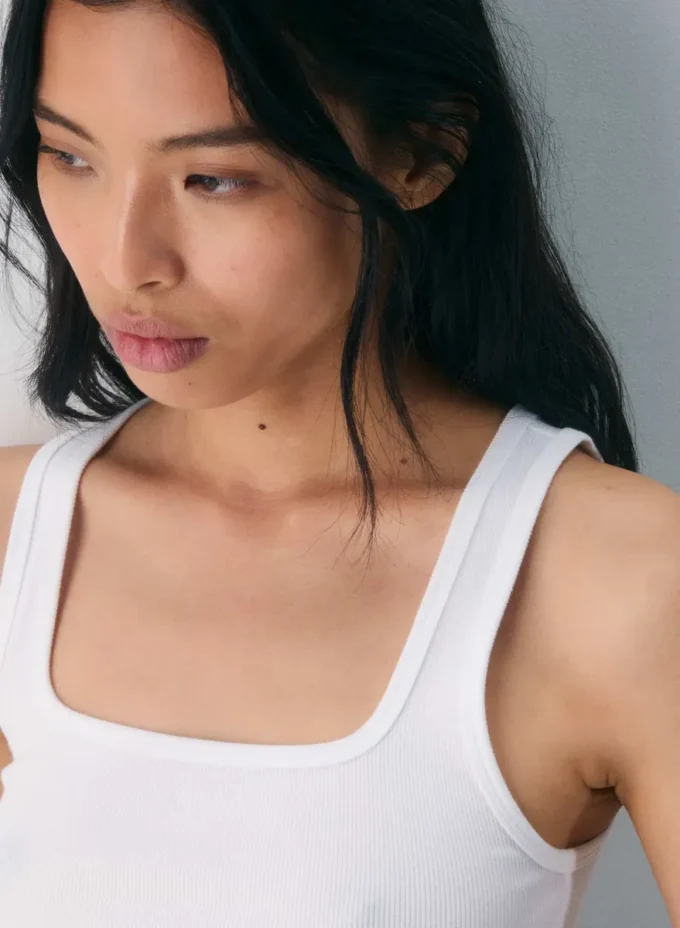 HomeStretch™ Rib-Tanktop mit quadratischem Ausschnitt HomeStretch™ Rib-Tanktop mit quadratischem Ausschnitt