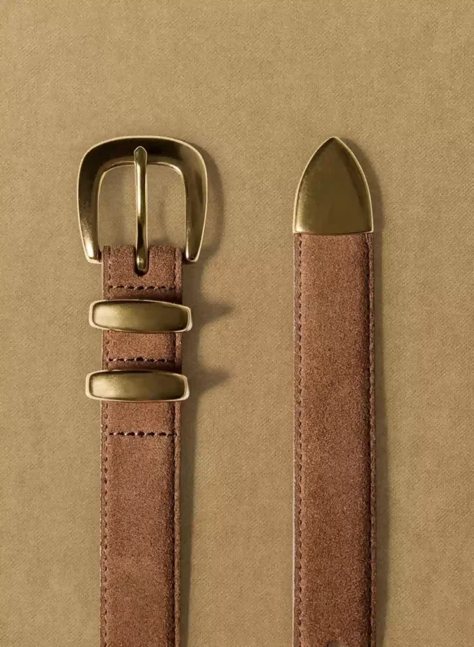 Legendärer Gürtel aus massivem Messing und Wildleder Legendärer Gürtel aus massivem Messing und Wildleder