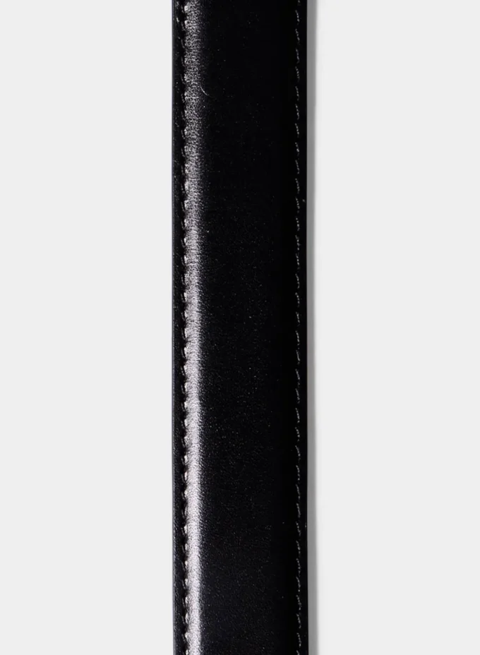 Legendärer Ledergürtel aus massivem Messing