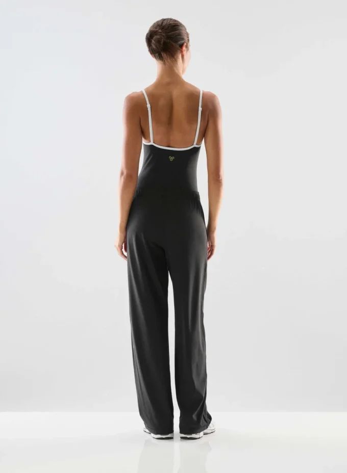 LIFE Essential Bodysuit mit V-Ausschnitt