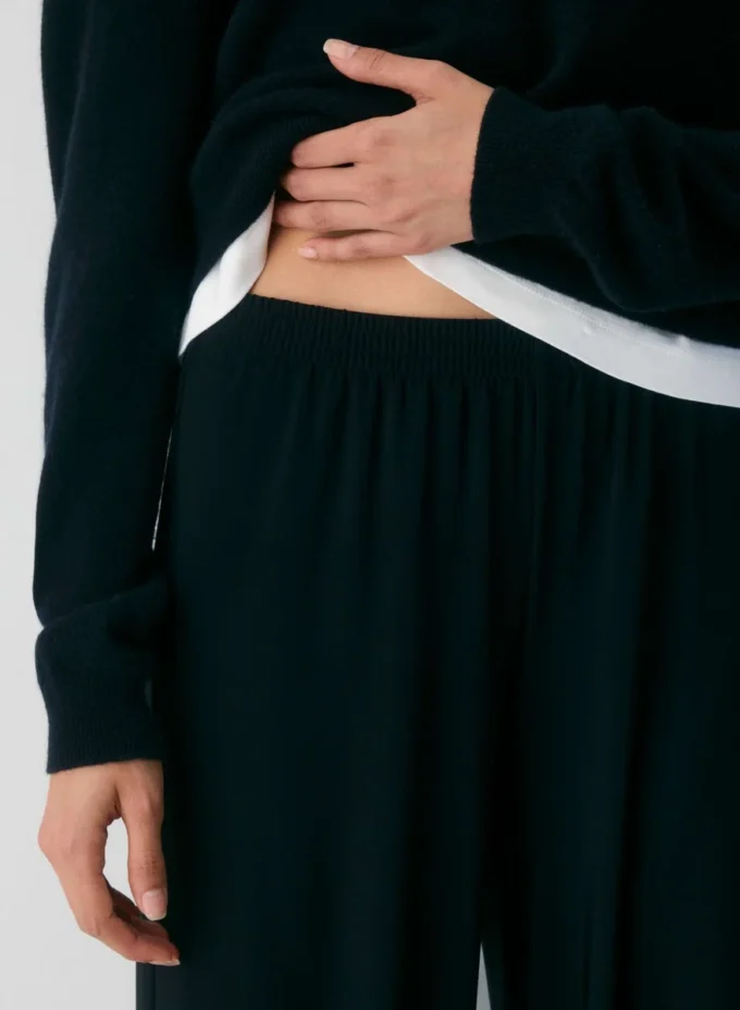 Linear Pant – Smooth Matter™ Linear Pant – Smooth Matter™